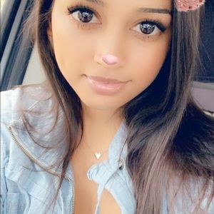 Meet your Posher, Aneisha